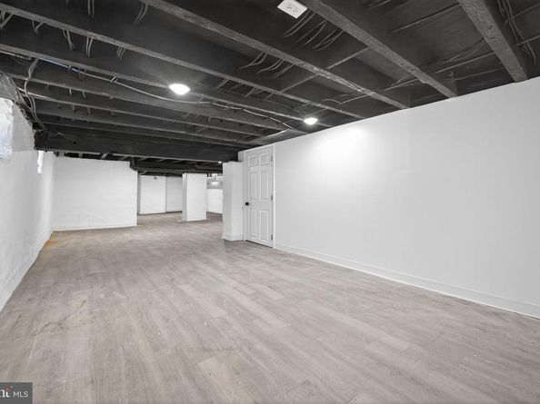 452 Green Lane, Philadelphia PA 19128