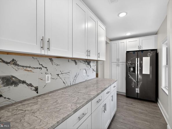 452 Green Lane, Philadelphia PA 19128