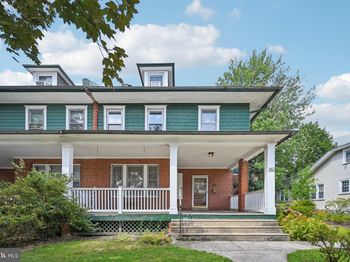 282 N Maple Avenue
