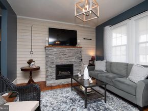 206 Wood Street, Hatboro PA 19040