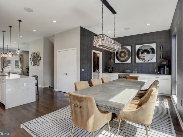 3200 Parkview Walk, Philadelphia PA 19125