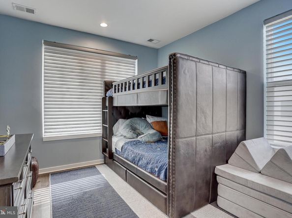 3200 Parkview Walk, Philadelphia PA 19125
