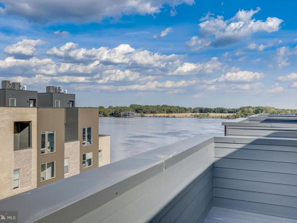 3200 Parkview Walk, Philadelphia PA 19125