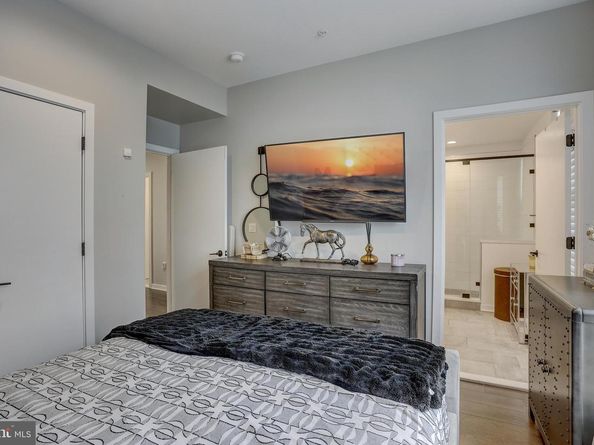 3200 Parkview Walk, Philadelphia PA 19125