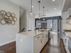 3200 Parkview Walk, Philadelphia PA 19125