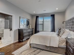 3200 Parkview Walk, Philadelphia PA 19125
