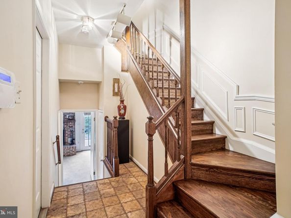 5936 Munson Court, Falls Church VA 22041