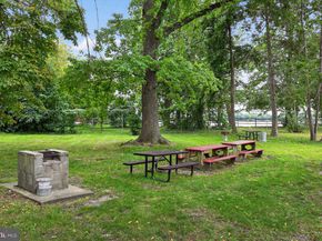 68104 Delaire Landing Road 104, Philadelphia PA 19114