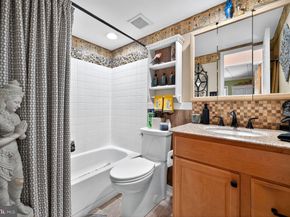 68104 Delaire Landing Road 104, Philadelphia PA 19114