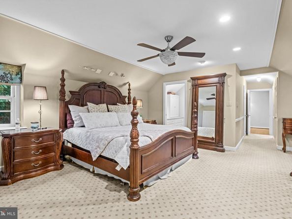 921 Winding Lane, Media PA 19063