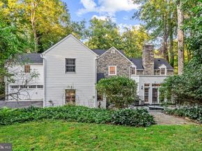 921 Winding Lane, Media PA 19063