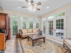 921 Winding Lane, Media PA 19063