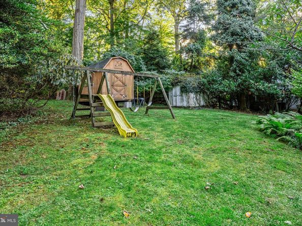 921 Winding Lane, Media PA 19063