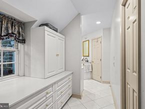 921 Winding Lane, Media PA 19063