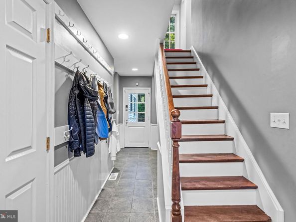 921 Winding Lane, Media PA 19063