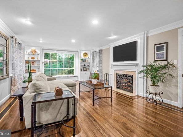 921 Winding Lane, Media PA 19063