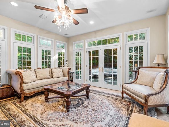 921 Winding Lane, Media PA 19063