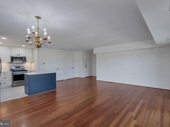 5250 Valley Forge Drive 802, Alexandria VA 22304