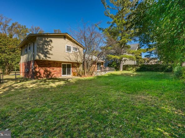 6412 Wilson Lane, Bethesda MD 20817