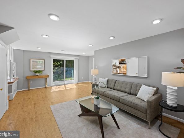 6412 Wilson Lane, Bethesda MD 20817