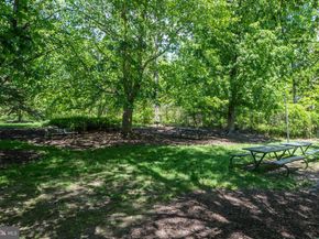 307 Yoakum Parkway 519, Alexandria VA 22304