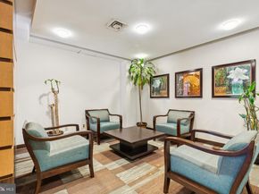 307 Yoakum Parkway 519, Alexandria VA 22304