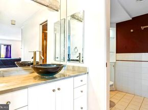 307 Yoakum Parkway 519, Alexandria VA 22304