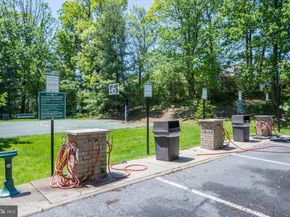 307 Yoakum Parkway 519, Alexandria VA 22304