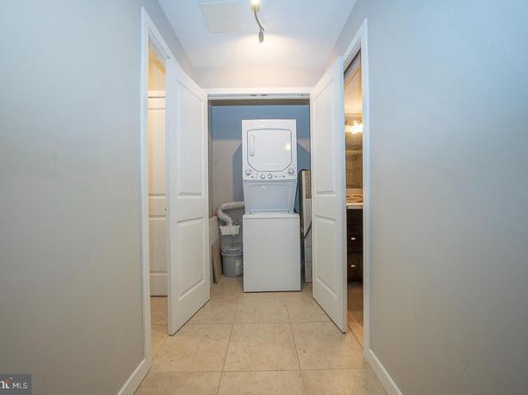 1919 Chestnut Street 2422, Philadelphia PA 19103