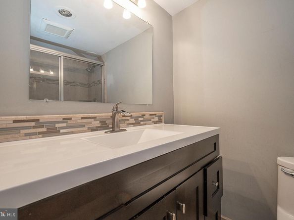 1919 Chestnut Street 2422, Philadelphia PA 19103