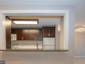 1919 Chestnut Street 2422, Philadelphia PA 19103