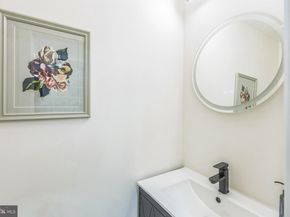 1129 8TH Street NE, Washington DC 20002