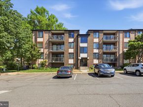 9730 Kingsbridge Drive 303, Fairfax VA 22031