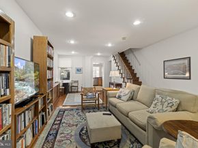 1913 Carpenter Street, Philadelphia PA 19146
