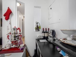 205 Yoakum Parkway 1502, Alexandria VA 22304