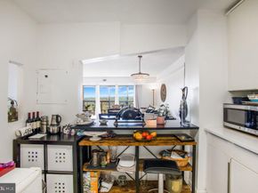 205 Yoakum Parkway 1502, Alexandria VA 22304