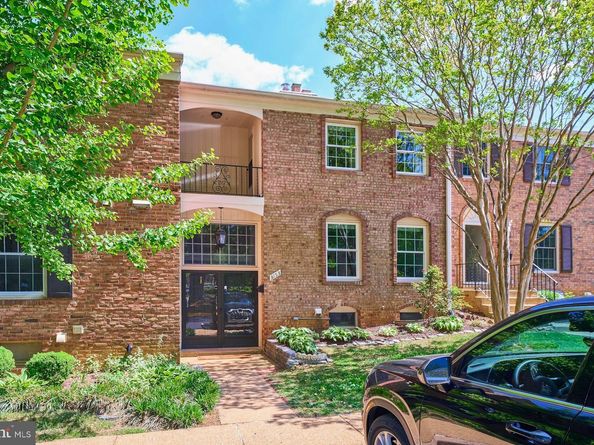 3153 Fairbury Lane, Fairfax VA 22031