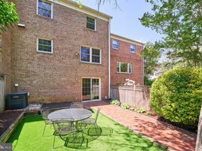 3153 Fairbury Lane, Fairfax VA 22031