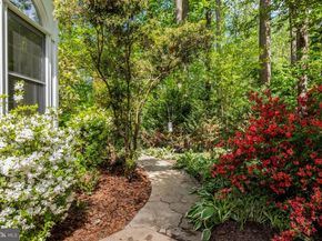 3611 Woodhill Place, Fairfax VA 22031