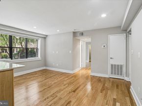 212 Oakwood Street SE 113, Washington DC 20032