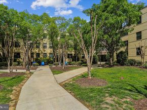 212 Oakwood Street SE 113, Washington DC 20032