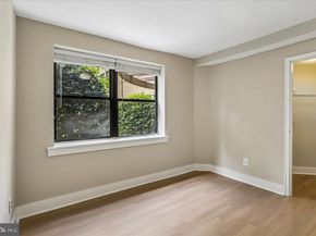 212 Oakwood Street SE 113, Washington DC 20032