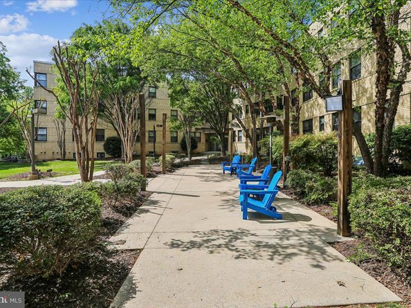 212 Oakwood Street SE 113, Washington DC 20032