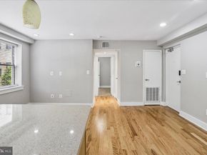 212 Oakwood Street SE 113, Washington DC 20032