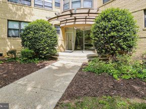 212 Oakwood Street SE 113, Washington DC 20032