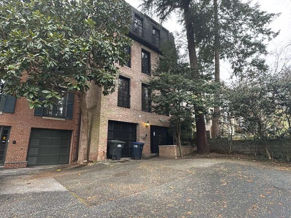 2142 Cathedral Avenue NW, Washington DC 20008