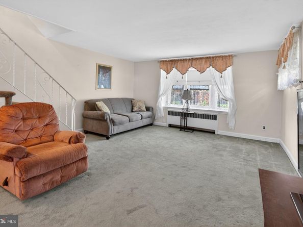 2006 Vista Street, Philadelphia PA 19152