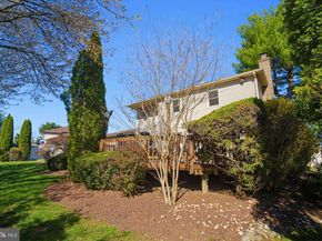 54 Roy Lane, Huntingdon Valley PA 19006