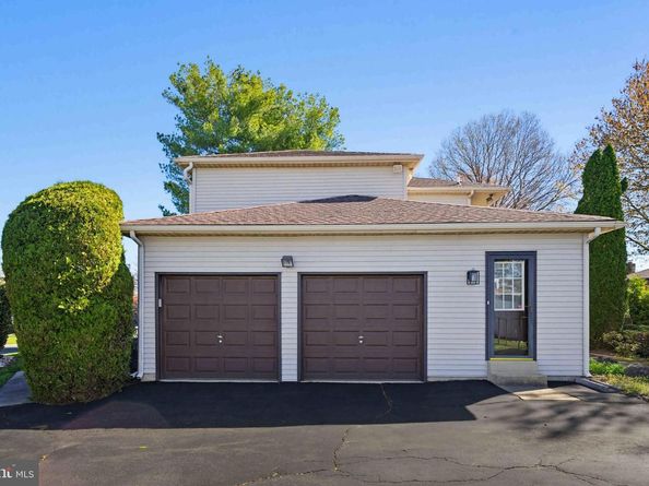 54 Roy Lane, Huntingdon Valley PA 19006