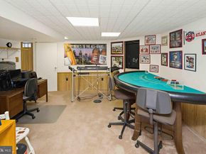 54 Roy Lane, Huntingdon Valley PA 19006